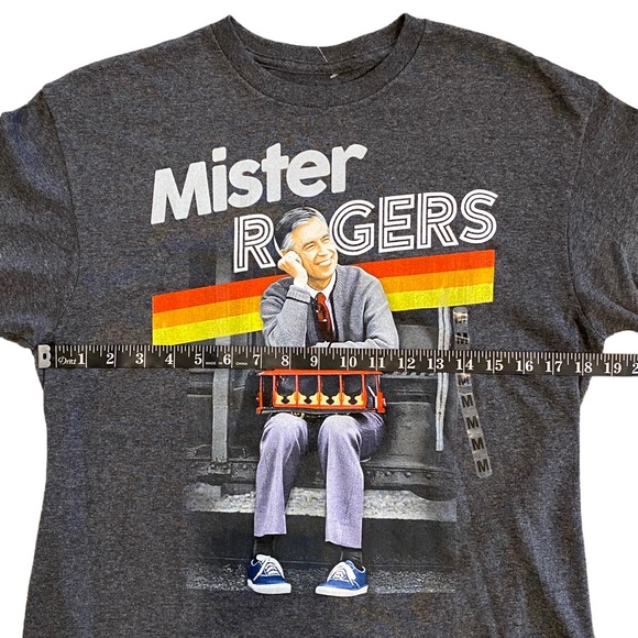 Mister Rogers Neighborhood Womens Unisex Trolly Graphic Crew Neck T Shirt NWOT M - Picture 7 of 7